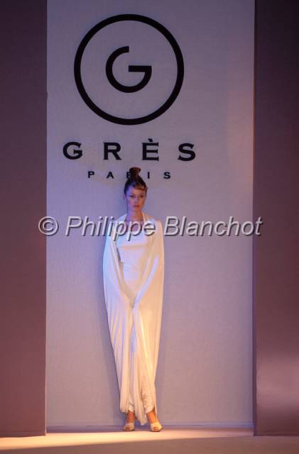 mode 06.JPG - Défilé Grès 1997Carroussel du LouvreParis, France